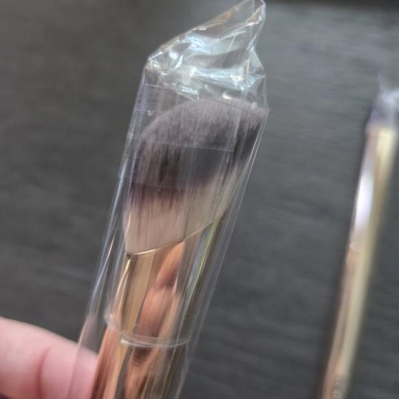 Hourglass Gold Makeup Brush set 3pcs Golden Gragon Case NEW - Picture 7 of 9